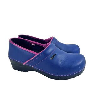 Sanita Professional San Flex Closed Back Clogs in Blue/Pink